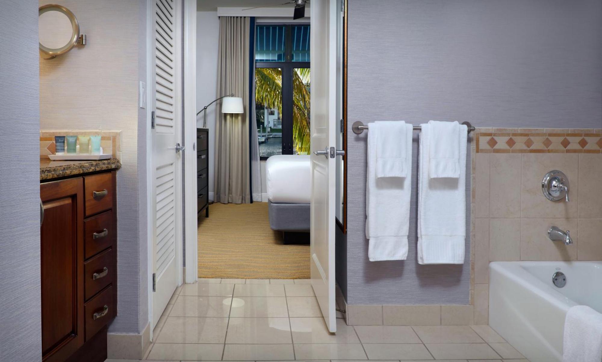 ONE BEDROOM SUITE WATERWAY VIEW