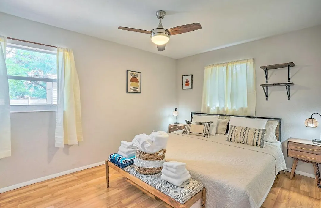 Quaint Naples Home About 4 Mi To Naples Beach!-1