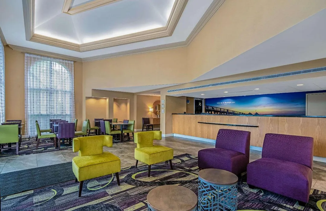 La Quinta By Wyndham Naples Downtown-1