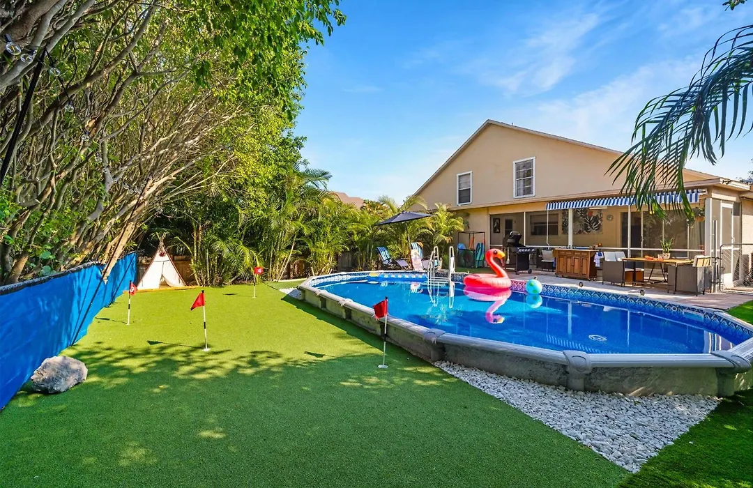 Tropical Naples Heated Pool Home-1