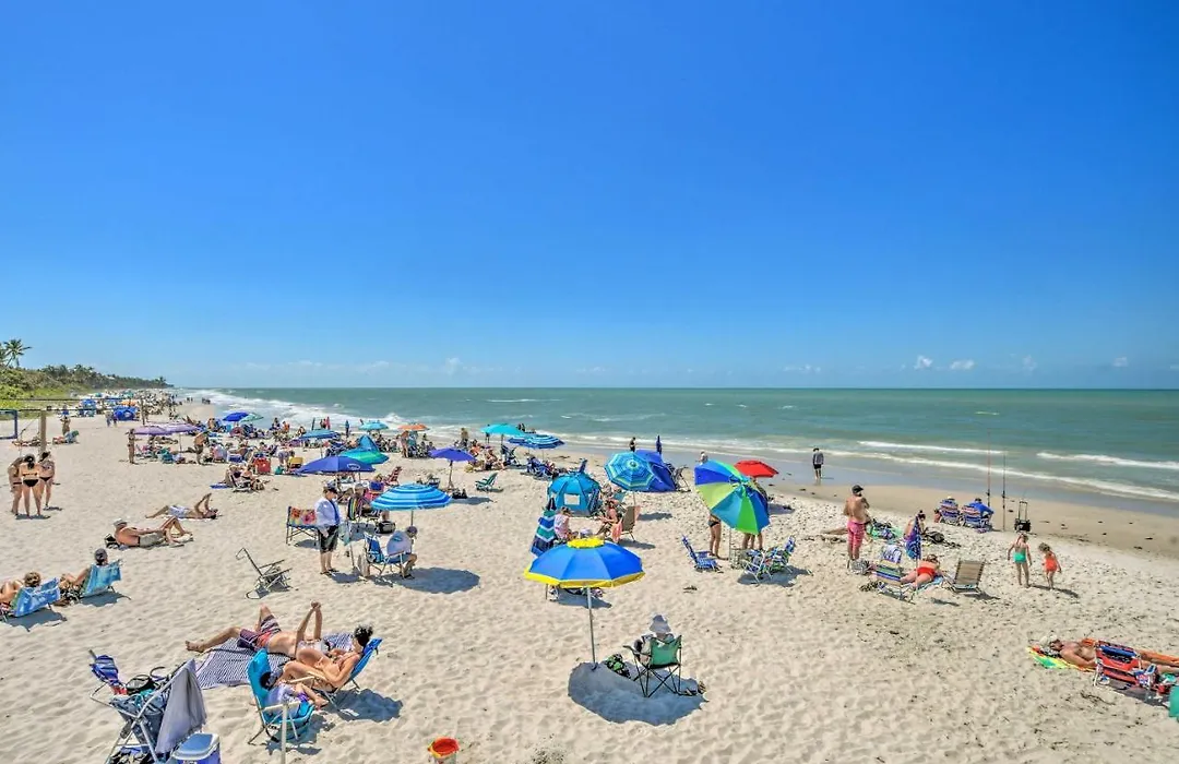 Updated Dtwn Naples Condo: Across From Beach!-1