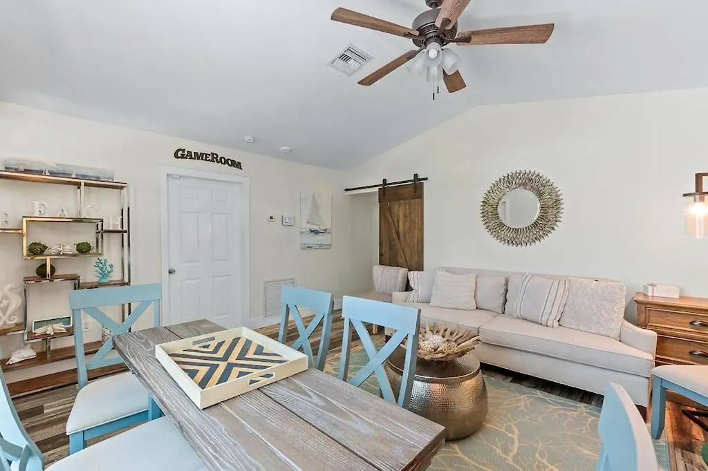 Amazing Pool House In Naples Park - Your Ultimate Getaway Awaits!-1