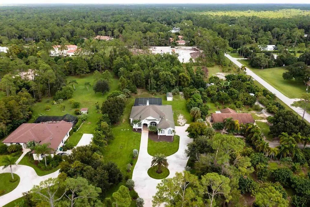 Luxury Home, Close To The Beach And Heated Pool.-1