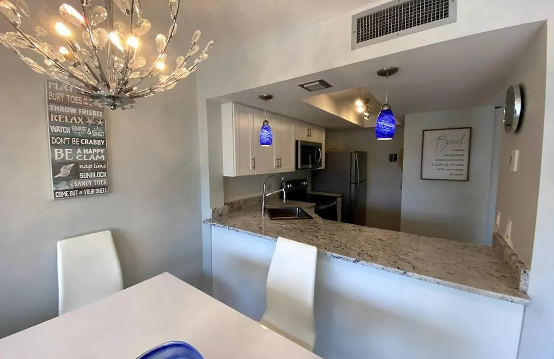 Park Shore Resort Modern Waterview 2 Bed 2 Baths-1