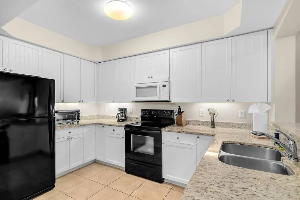 Vibrant Condo In Central Naples!-1