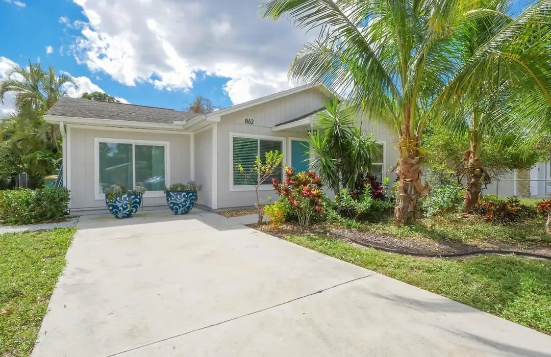 Super Cute Cottage Close To The Beach And The Mercato-1