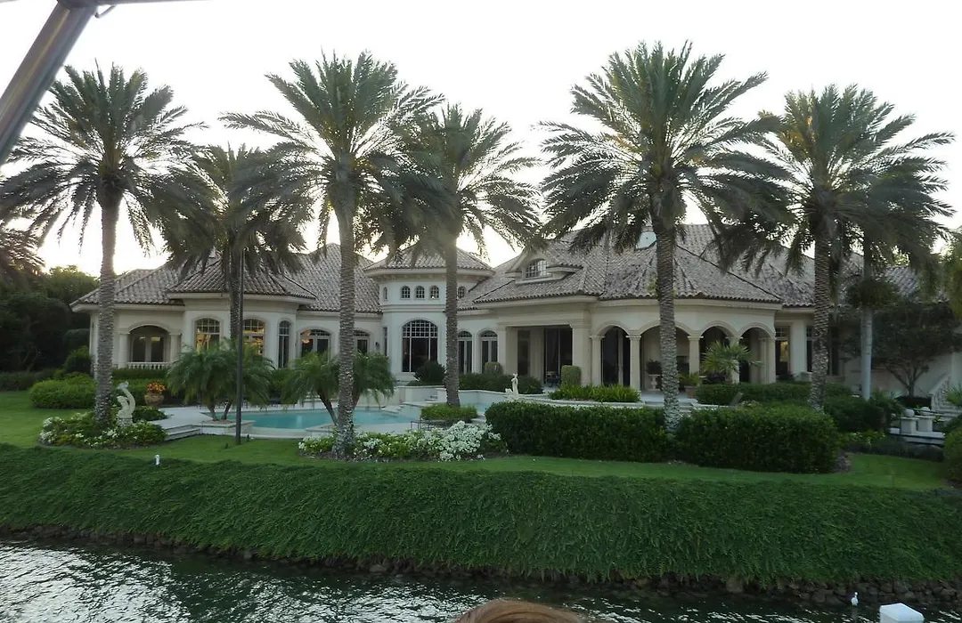 Luxury And The Beach-1
