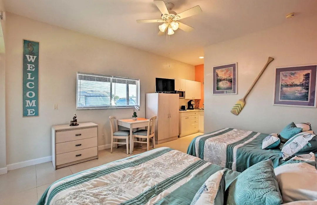 Everglades Studio: Marina View, Patio, Pool Access-1