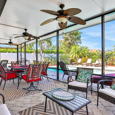Coastal Palms Retreat-2