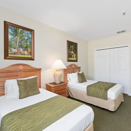 Lely Greenlinks Top Floor - On Golf Course, Minutes From Beaches, Downtown!-2