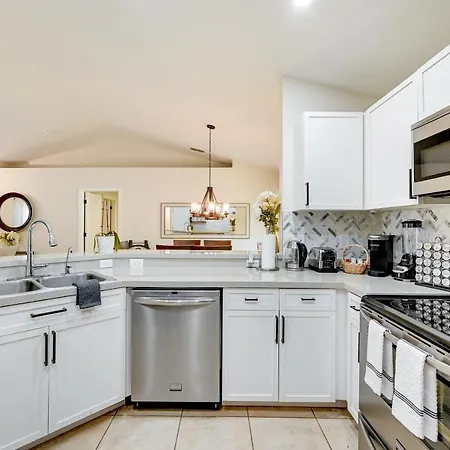 Pet-Friendly Naples Vacation Rental W/ Fire Pit!-3