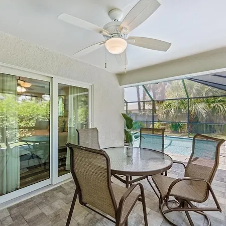 Amazing Pool House In Naples Park - Your Ultimate Getaway Awaits!-3