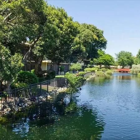 Park Shore Resort Beautiful Top Floor 2Bed 2Bath-3