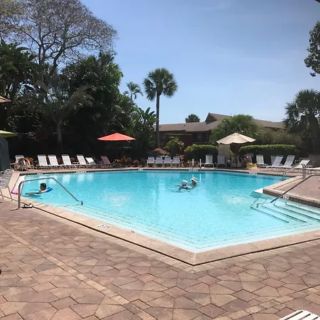Park Shore Resort Modern Waterview 2 Bed 2 Baths-3