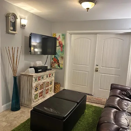 Roomy Recently Renovated Apt.-3