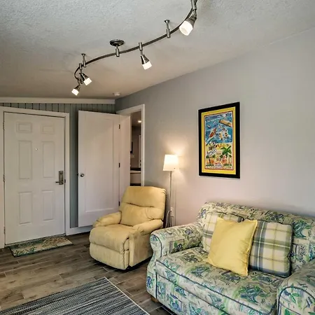 Tasteful Home W/ Patio + Grill < 2 Mi To Beach!-3